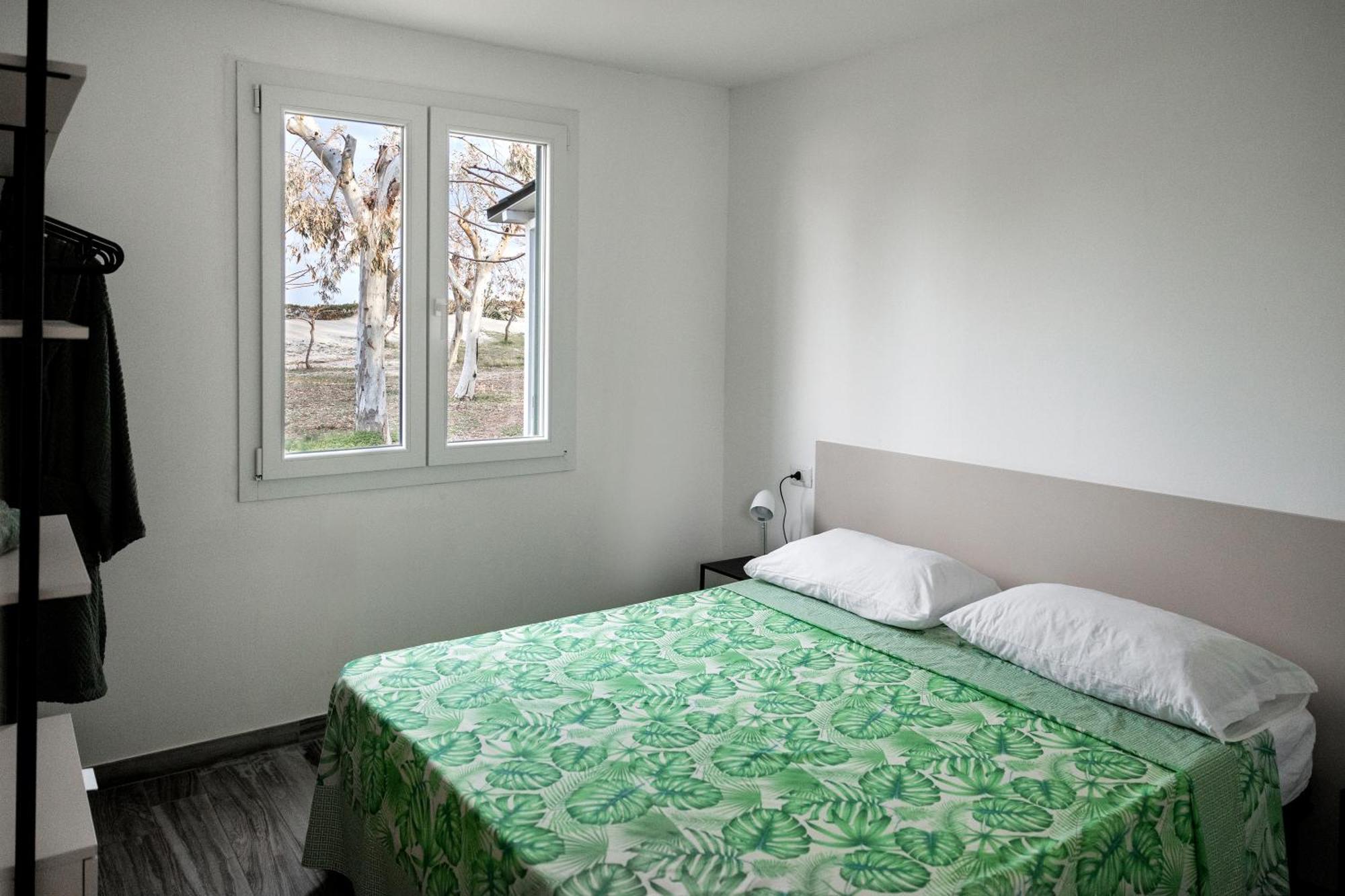 Villaggio Camping Poseidon - Bungalows & Rooms With Sea View In Nature Santa Caterina Dello Ionio Marina Kültér fotó