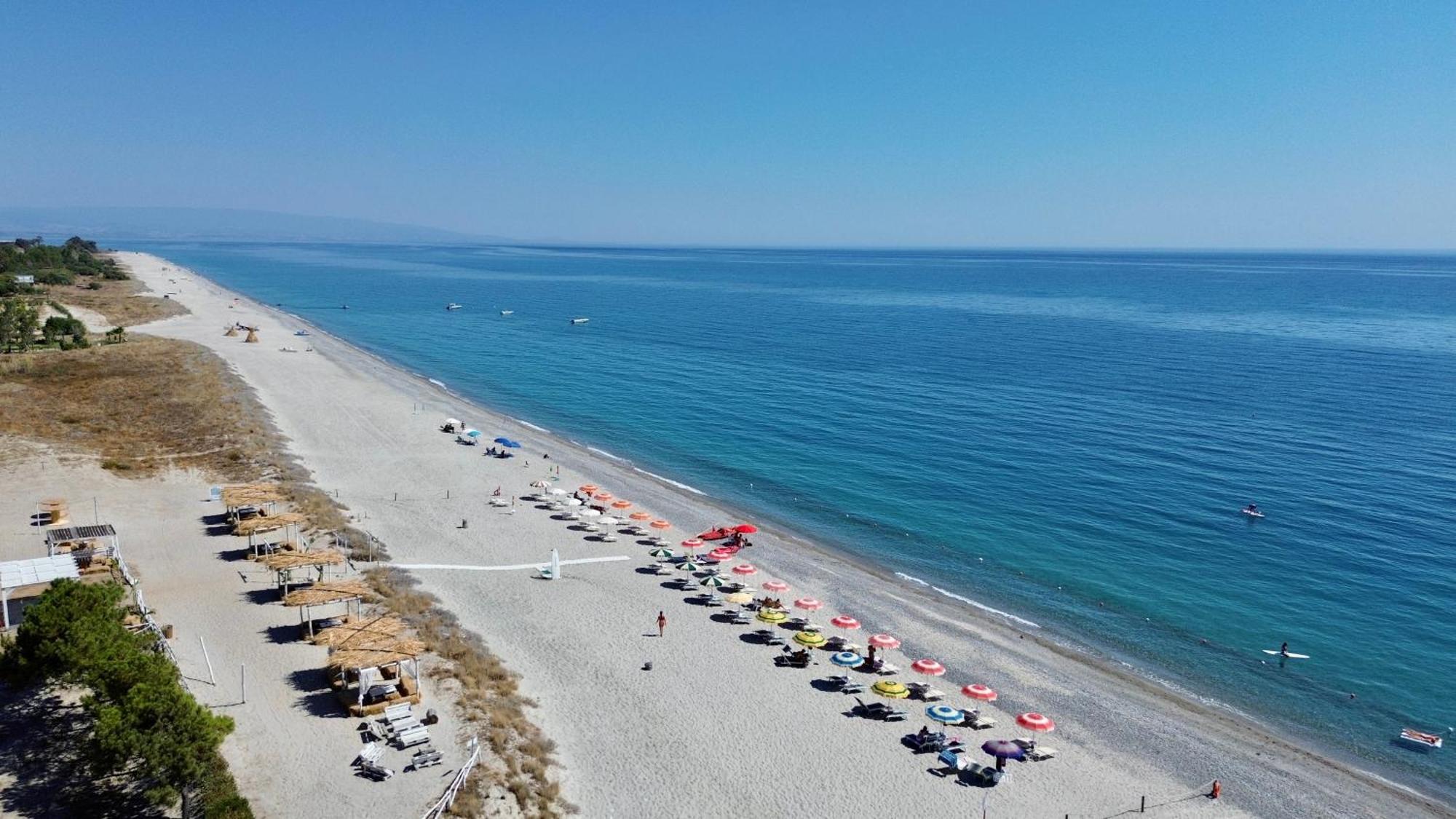 Villaggio Camping Poseidon - Bungalows & Rooms With Sea View In Nature Santa Caterina Dello Ionio Marina Kültér fotó